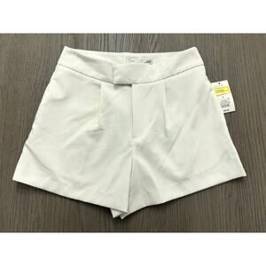 A New Day White Tailored Shorts Women’s Size 8